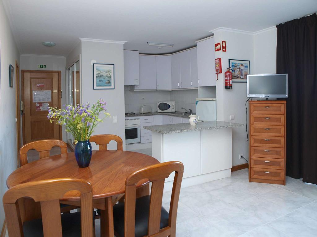 Apartamentos Jardins Da Rocha Portimão Eksteriør billede