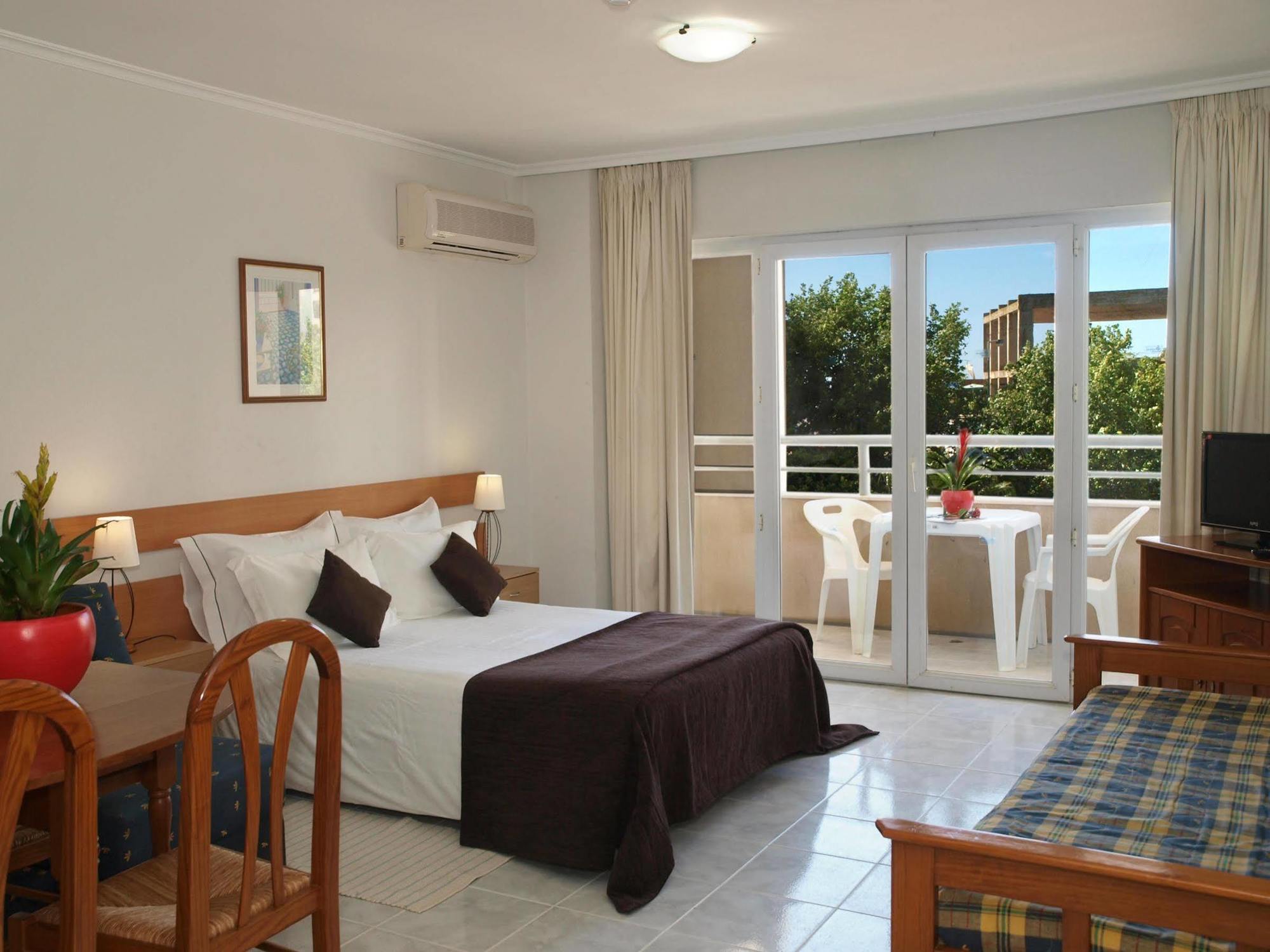Apartamentos Jardins Da Rocha Portimão Eksteriør billede