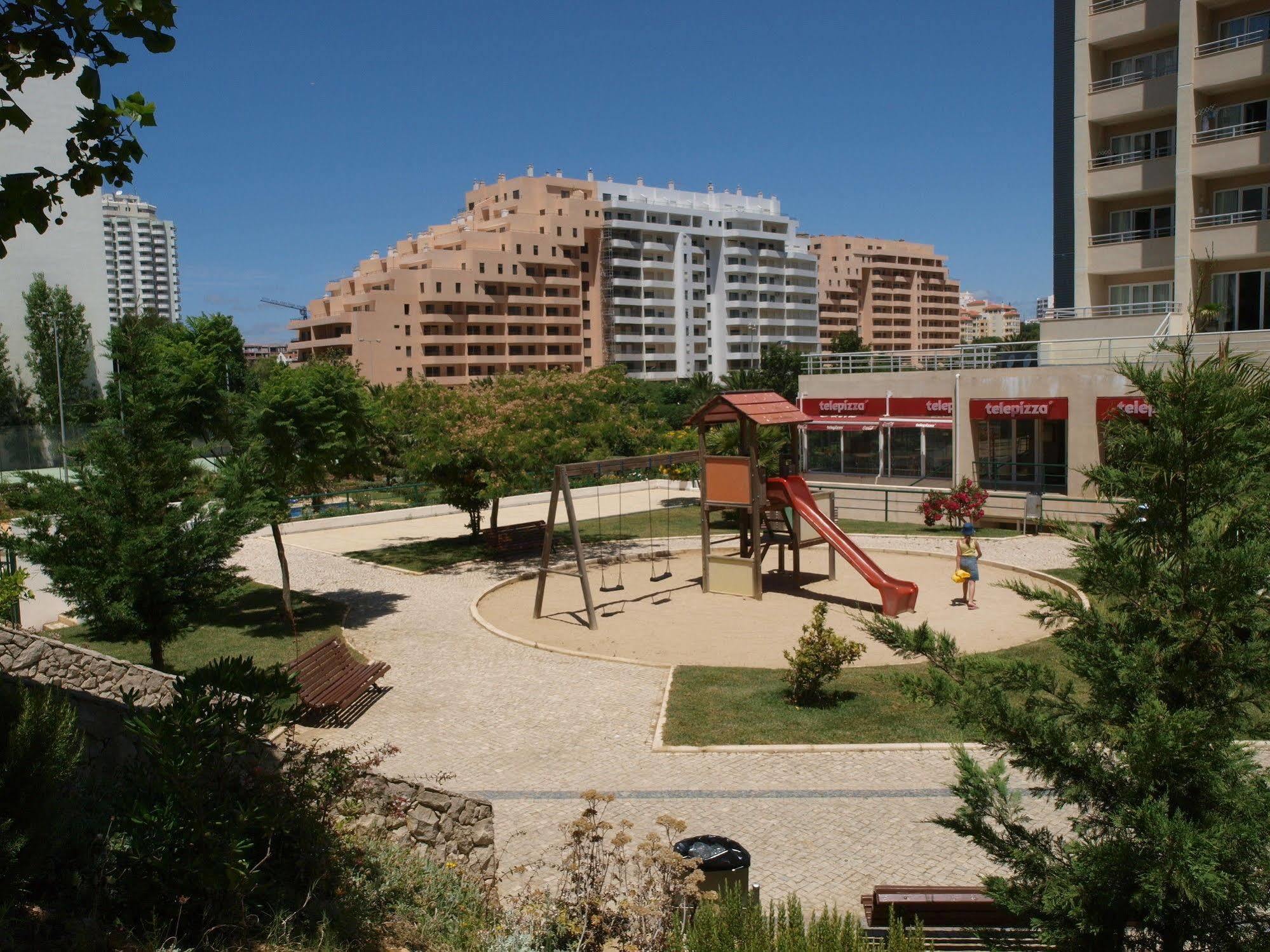Apartamentos Jardins Da Rocha Portimão Eksteriør billede
